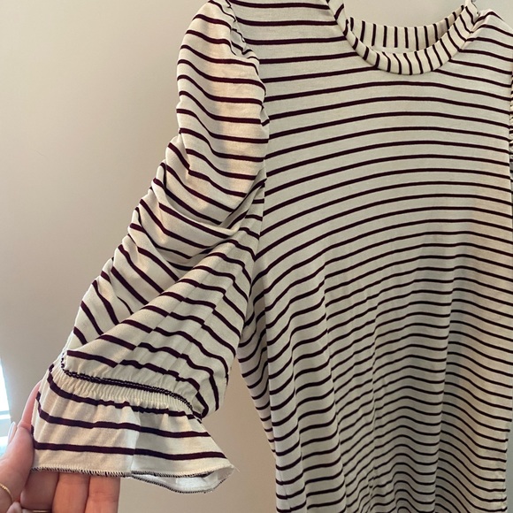 THML scrunched sleeve tee - Picture 2 of 4